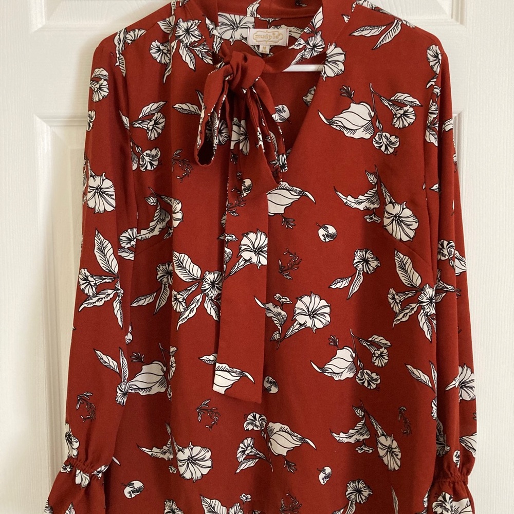 Rust Tie-collar Blouse